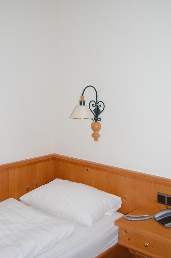 Hotel Gruener Baum Bretzenheim Экстерьер фото